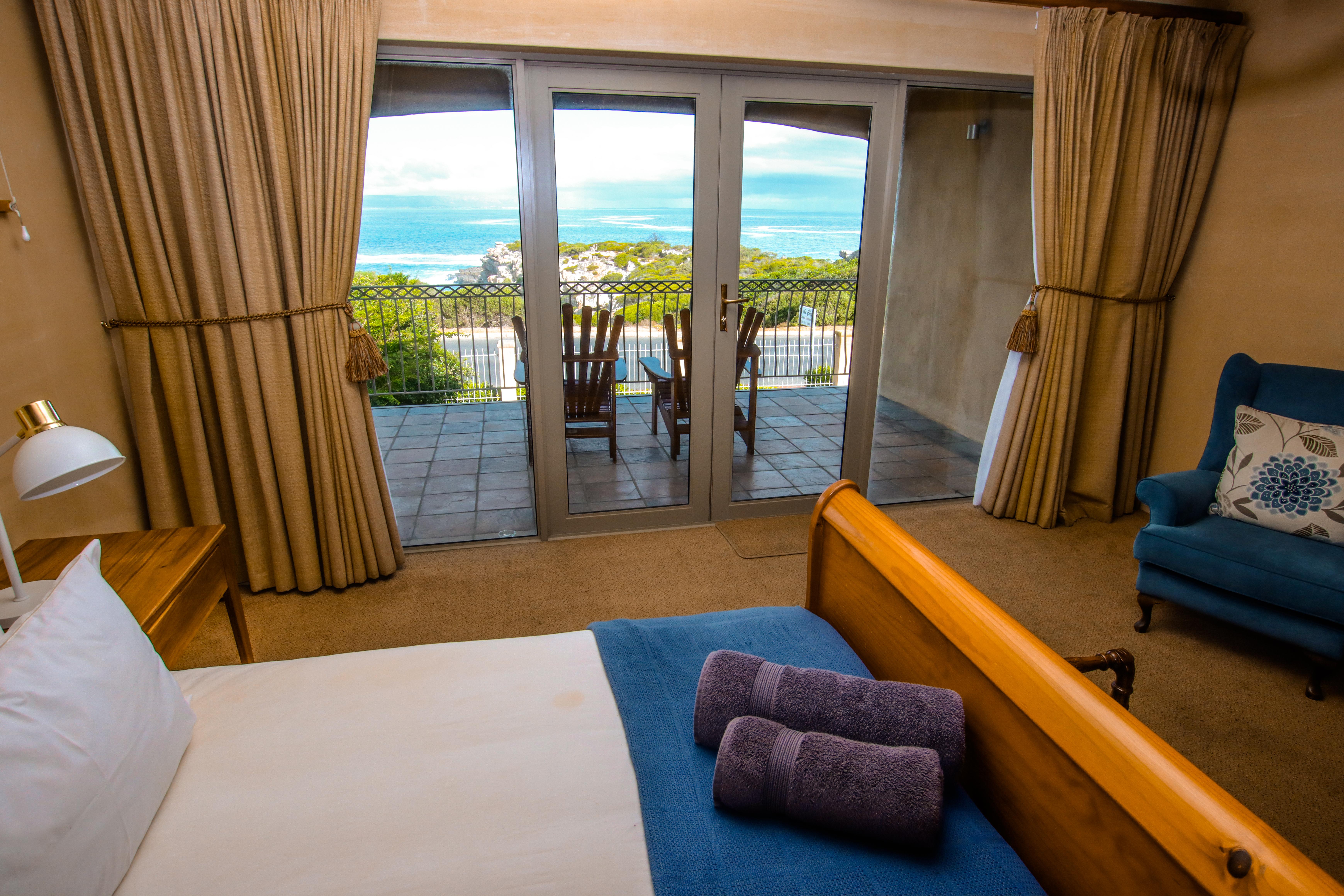 On The Cliff Guest House Hermanus Extérieur photo