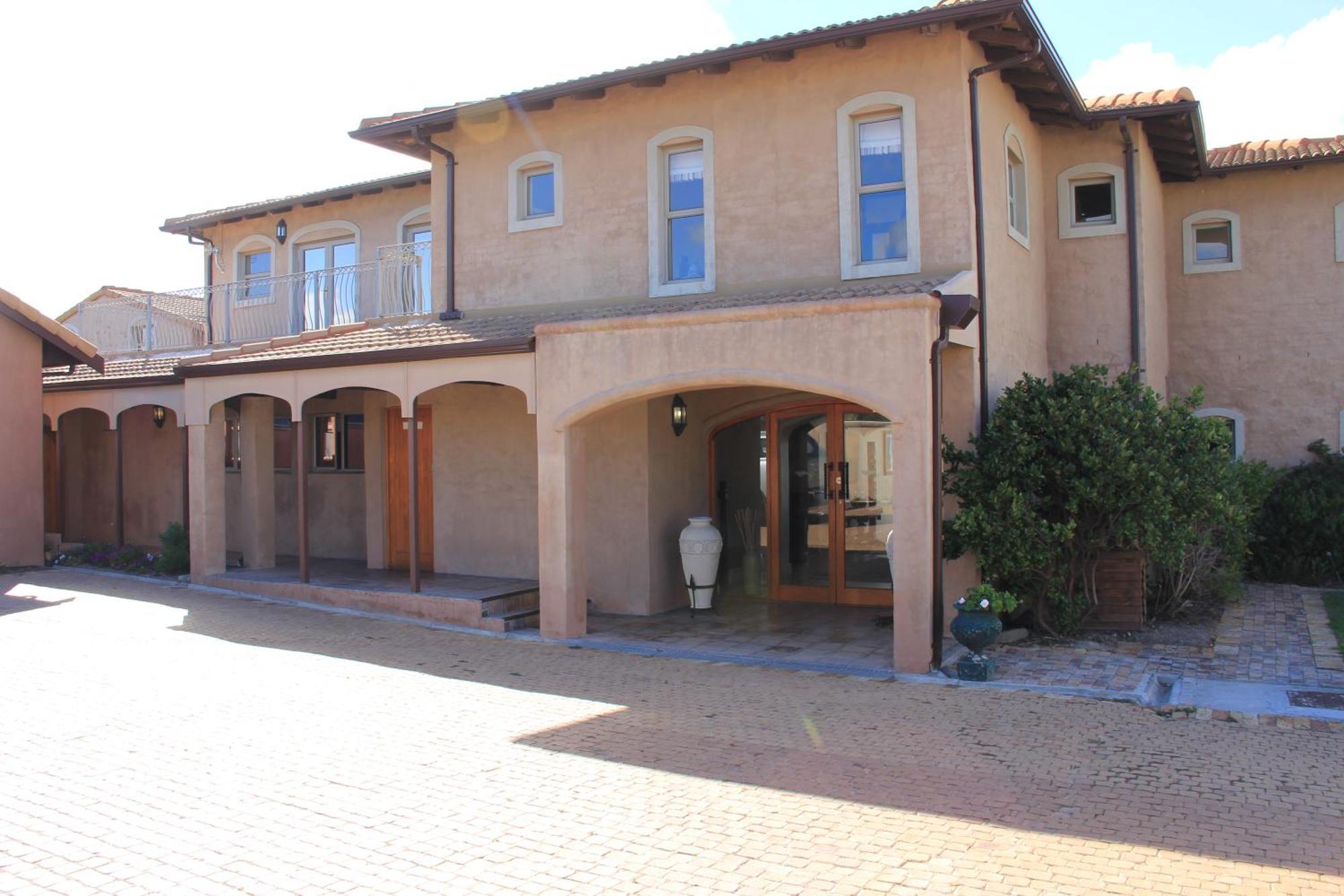 On The Cliff Guest House Hermanus Extérieur photo