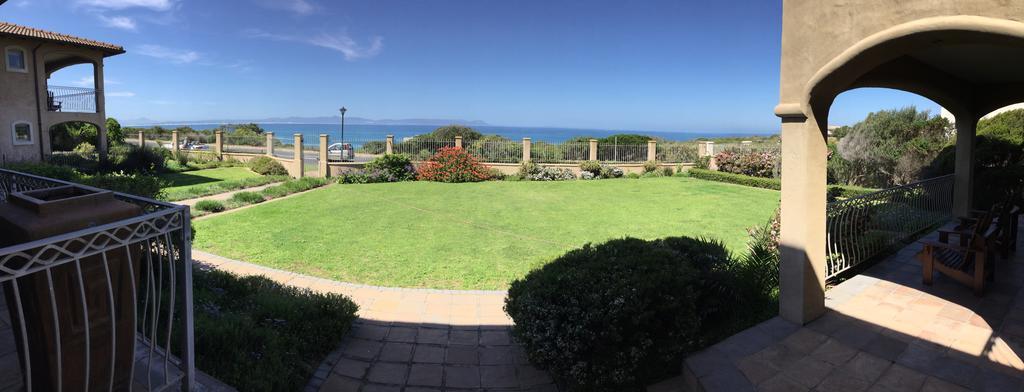 On The Cliff Guest House Hermanus Extérieur photo